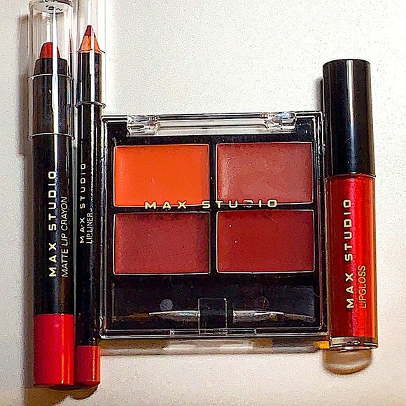 MAX STUDIO LIP KIT 8 PIECE KIT LIP GLOSS CRAYON STICK SHADES DESIGNED USA - Picture 1 of 5